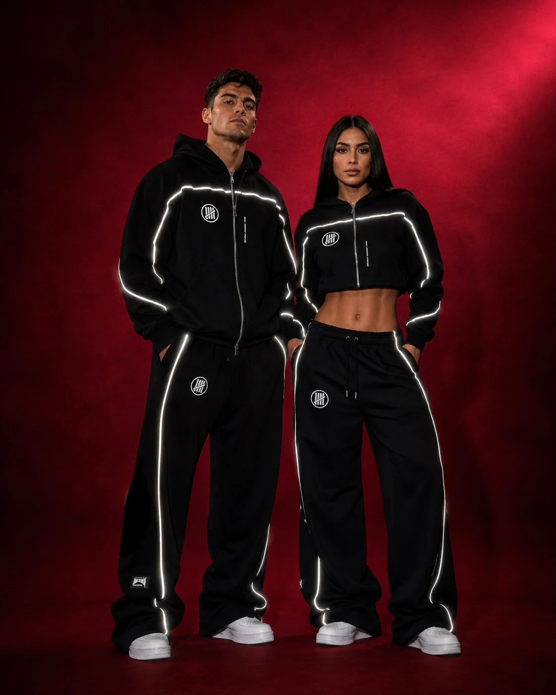 Conjunto reflectivo unisex en dos modelos, foto principal
